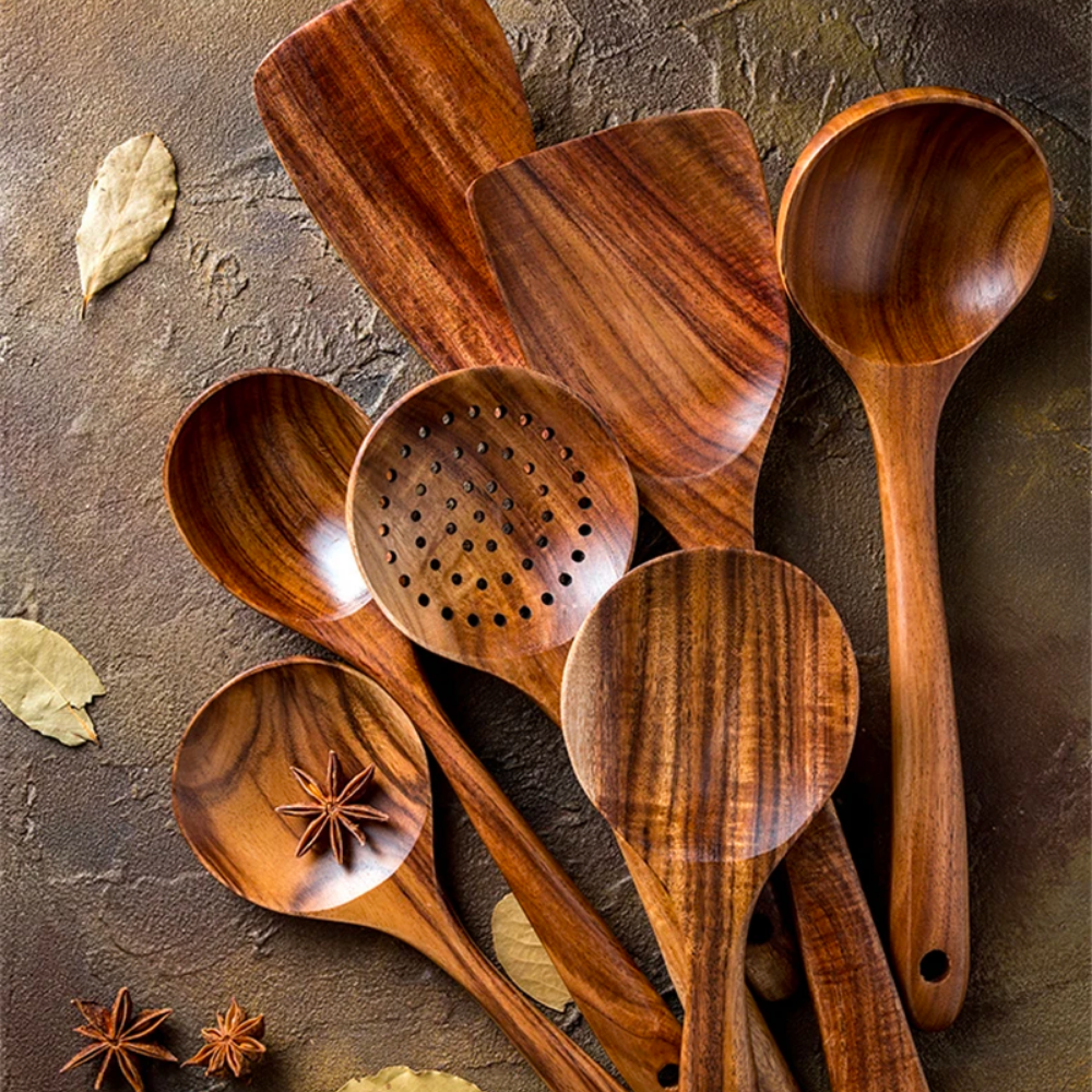 Kit de Utensílios de Madeira Natural – 7 Peças Artesanais para Cozinha Cozinhar também é um ritual.