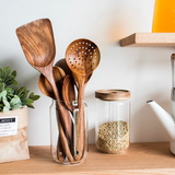 Kit de Utensílios de Madeira Natural – 7 Peças Artesanais para Cozinha Cozinhar também é um ritual.